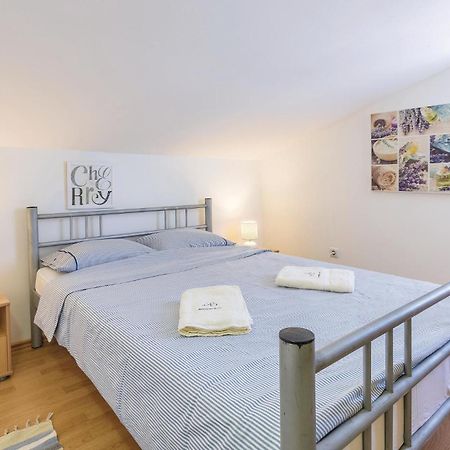 Amazing Apartment In Medulin With Wifi Exterior foto