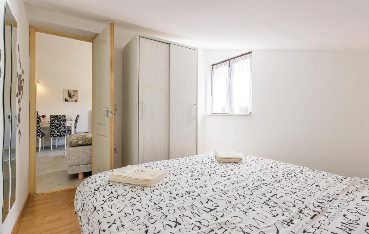 Amazing Apartment In Medulin With Wifi Exterior foto